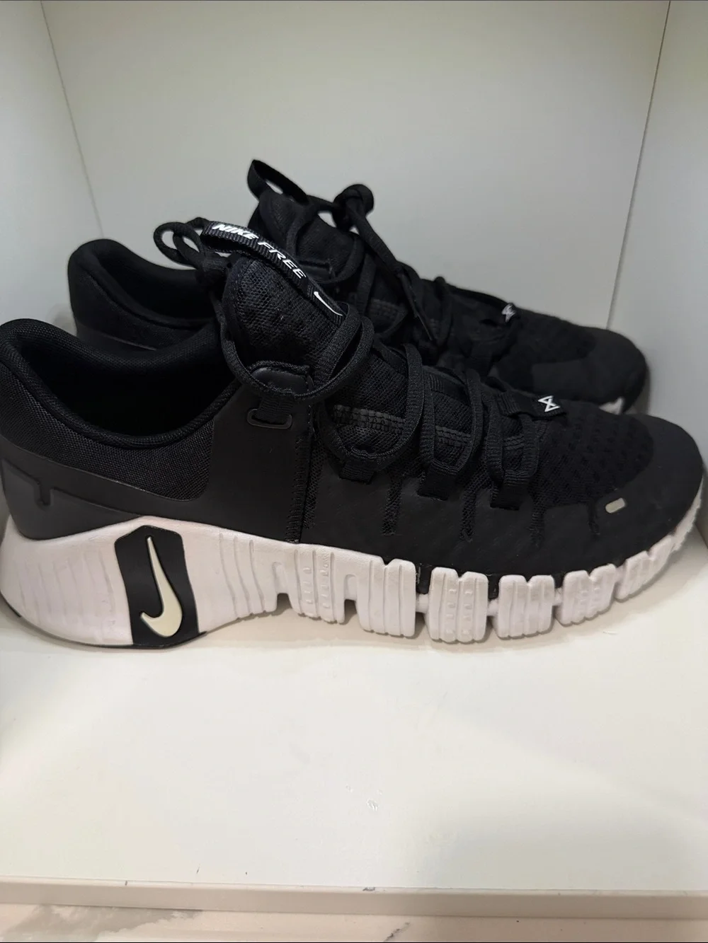 Nike Free Metcon 6 Men's Black Athletic Training Sneakers with White Accents